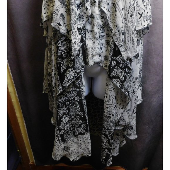 New York & Company Tiered Faerie Top - Picture 2 of 11